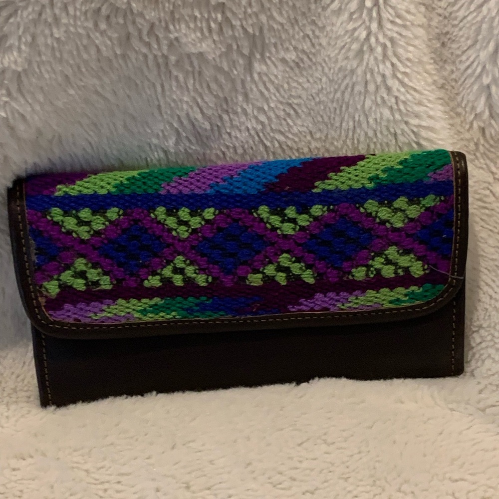 Hiptipico leather wallet